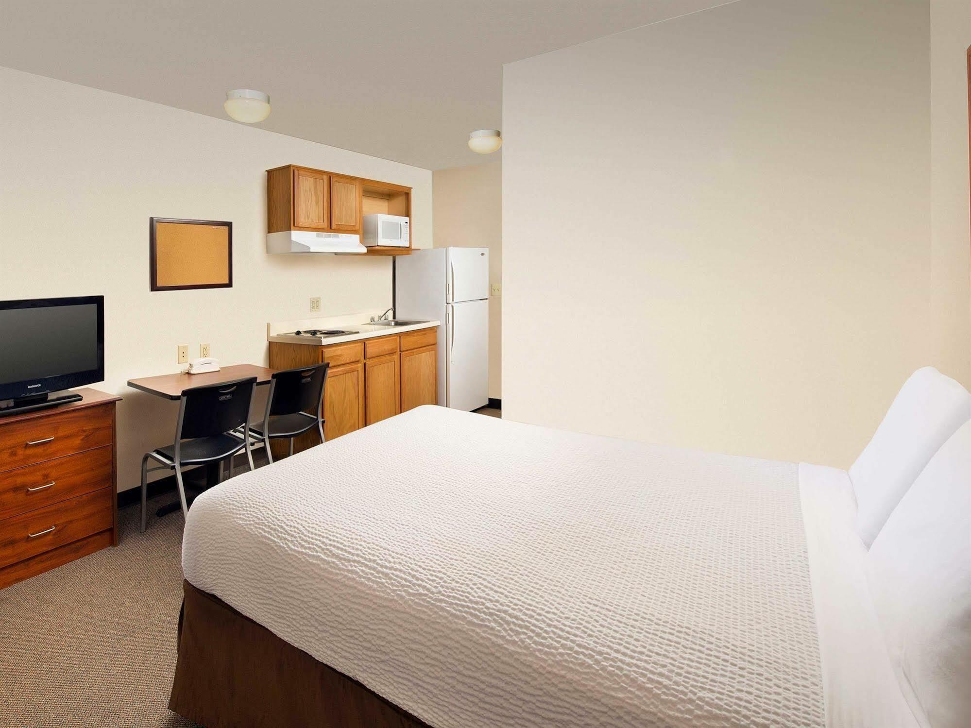 Extended Stay America Select Suites - Charleston - Ashley Phosphate Rd. Север Чарлстон Экстерьер фото