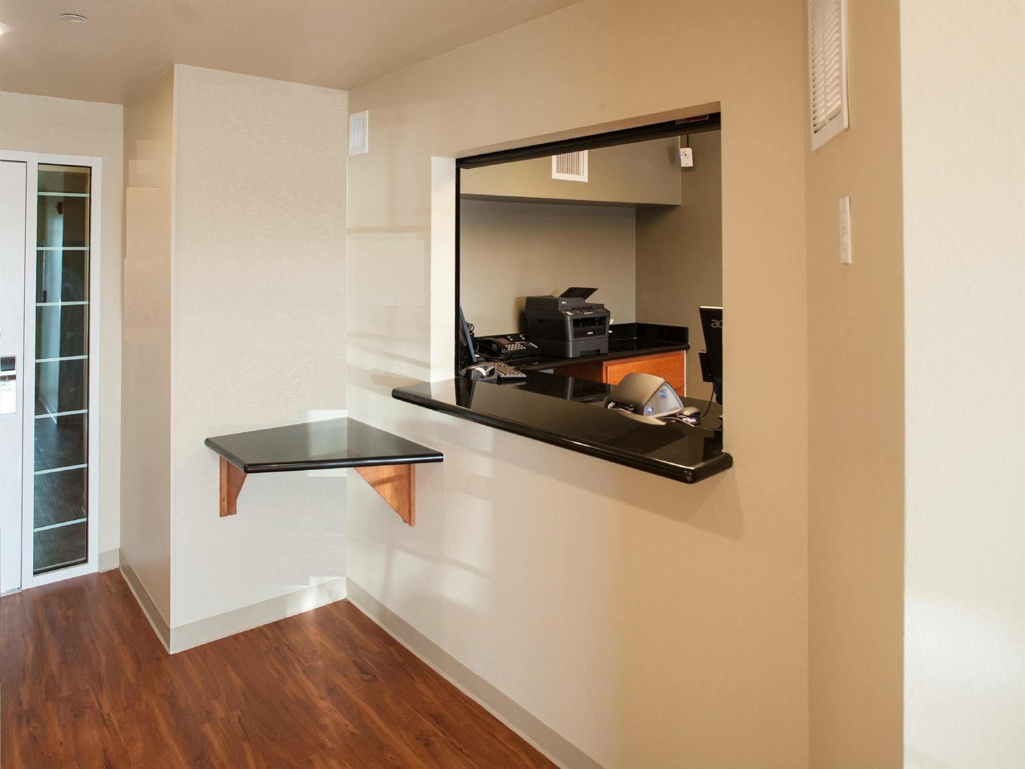 Extended Stay America Select Suites - Charleston - Ashley Phosphate Rd. Север Чарлстон Экстерьер фото