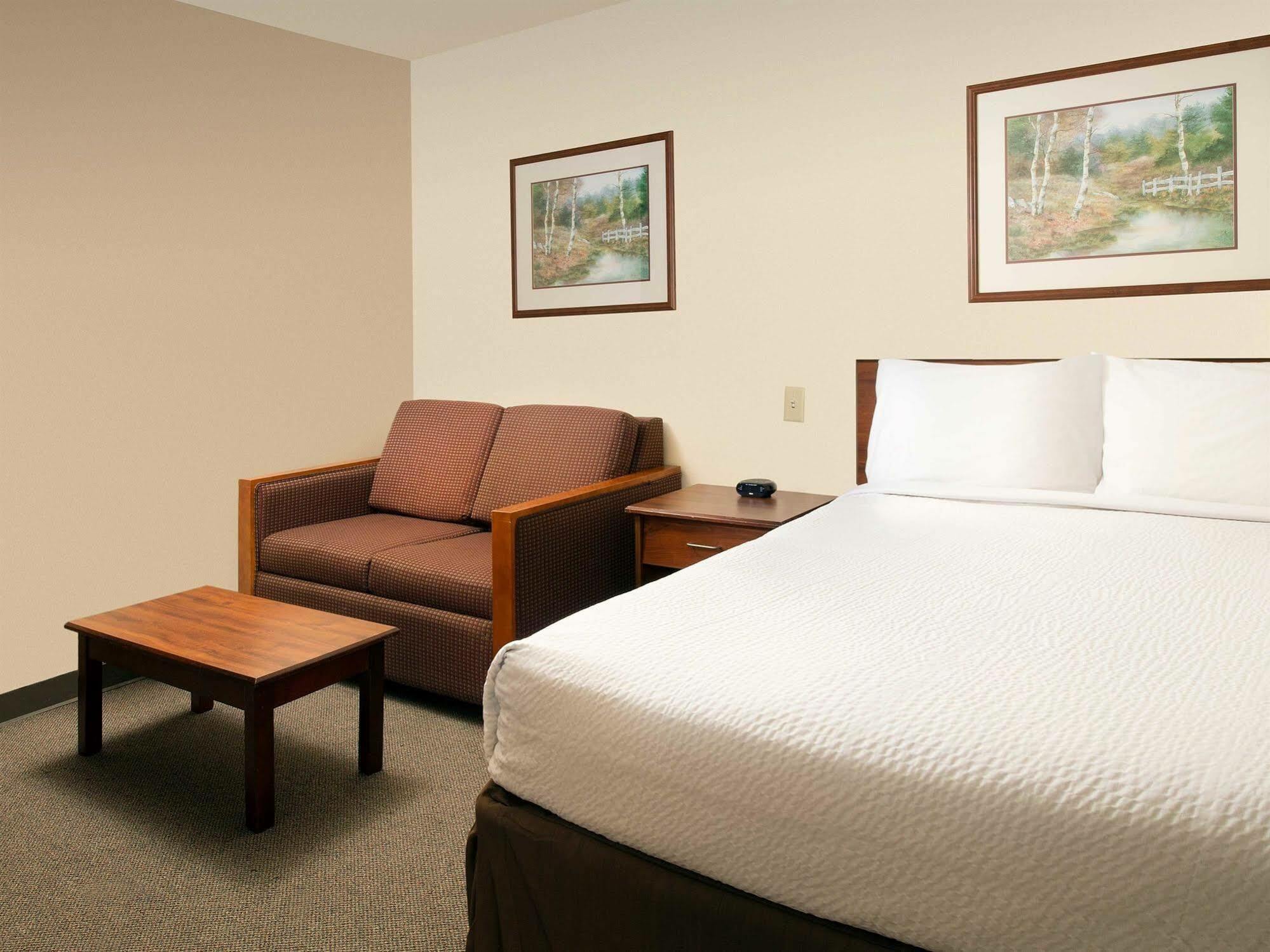 Extended Stay America Select Suites - Charleston - Ashley Phosphate Rd. Север Чарлстон Экстерьер фото